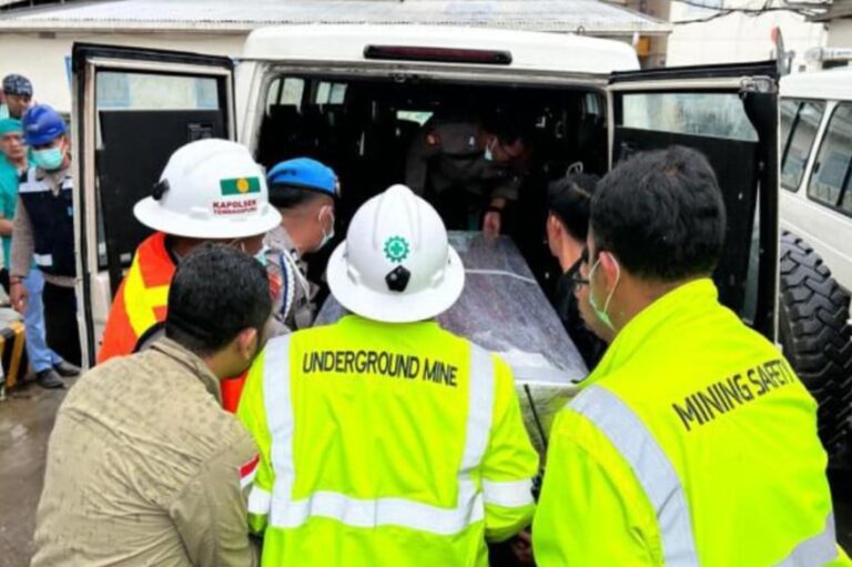 2-pekerja-tambang-pt-freeport-yang-terjebak-longsor-ditemukan-meninggal-uyw.jpeg