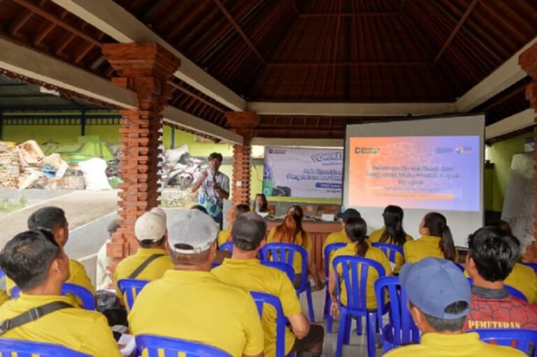 bri-peduli-tingkatkan-mutu-pupuk-kompos-solusi-sampah-di-bali-jlw.jpg
