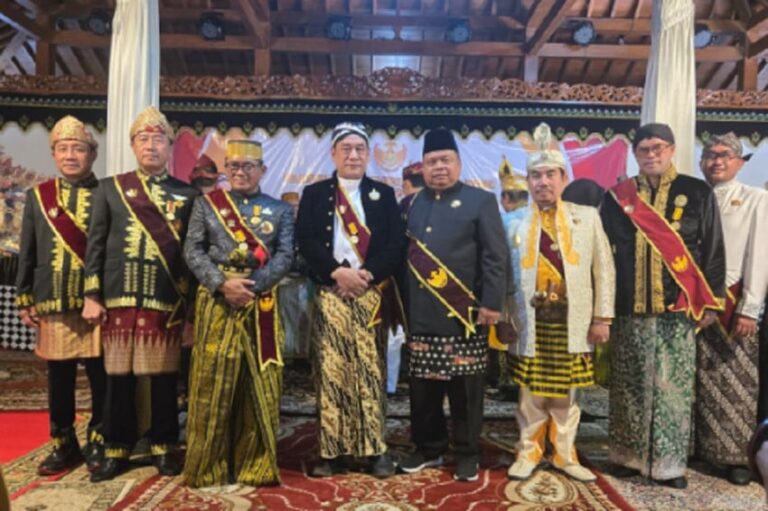 majelis-adat-kerajaan-nusantara-dukung-pembangunan-nasional-mzt.jpg