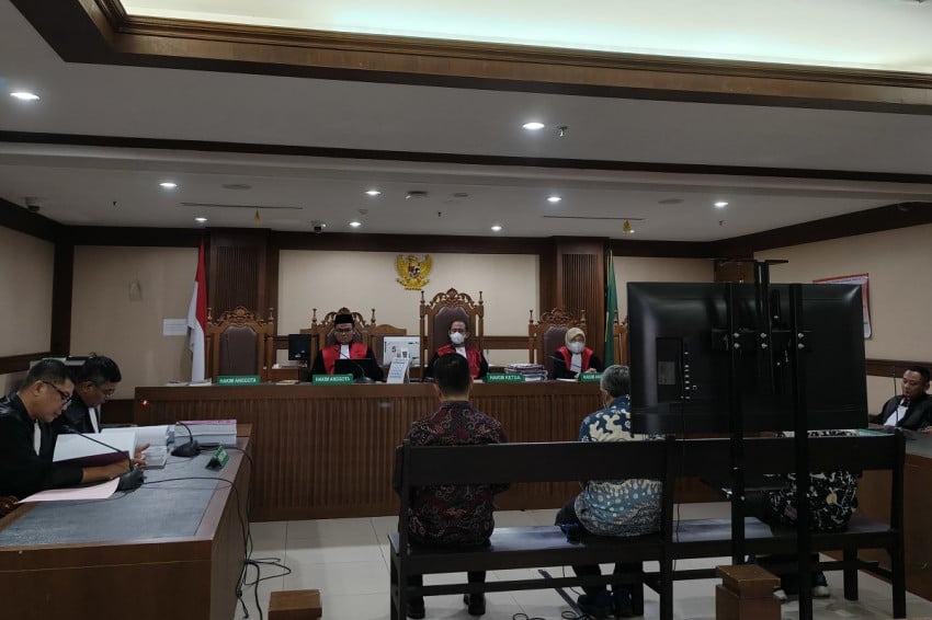 mantan-kadisbud-dki-jakarta-iwan-henry-dituntut-12-tahun-penjara-terkait-kegiatan-fiktif-zzj.jpg
