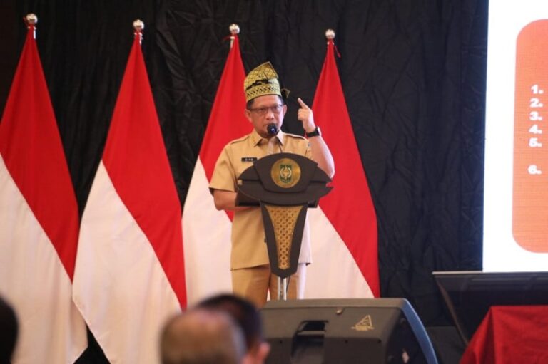 mendagri-tekankan-pemda-bergerak-selaras-dengan-asta-cita-presiden-prabowo-ssi.jpg