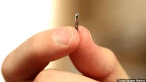 penduduk-swedia-dipasangi-microchip-ke-dalam-tubuh-demi-biohacker-mqi.jpg