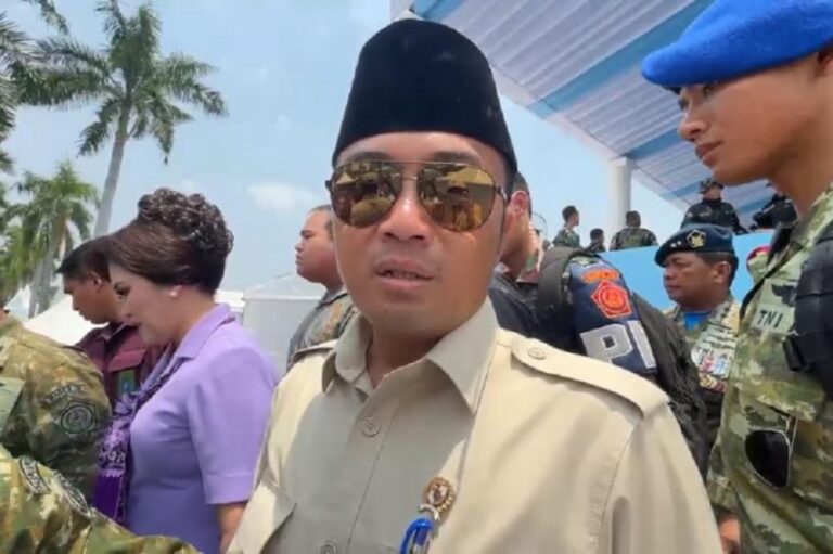 prasetyo-sebut-adanya-prosedur-tak-dijalankan-di-program-mbg-wfx.jpg