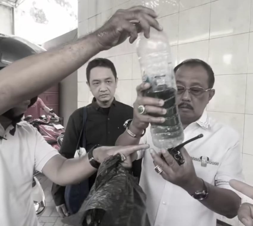 heboh-armuji-bawa-botol-pertalite-tercampur-air-spbu-pertamina-duga-dibawa-dari-luar-gsc.jpeg