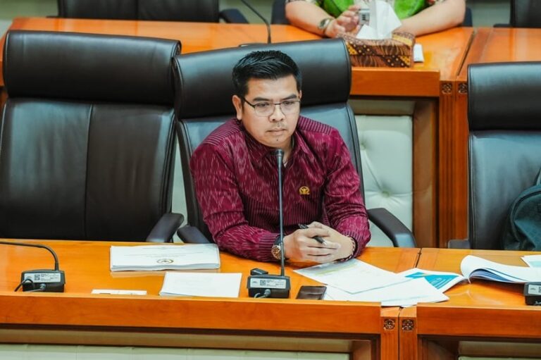 bane-tegaskan-pentingnya-kepastian-hukum-bagi-daya-saing-industri-kgu.jpg