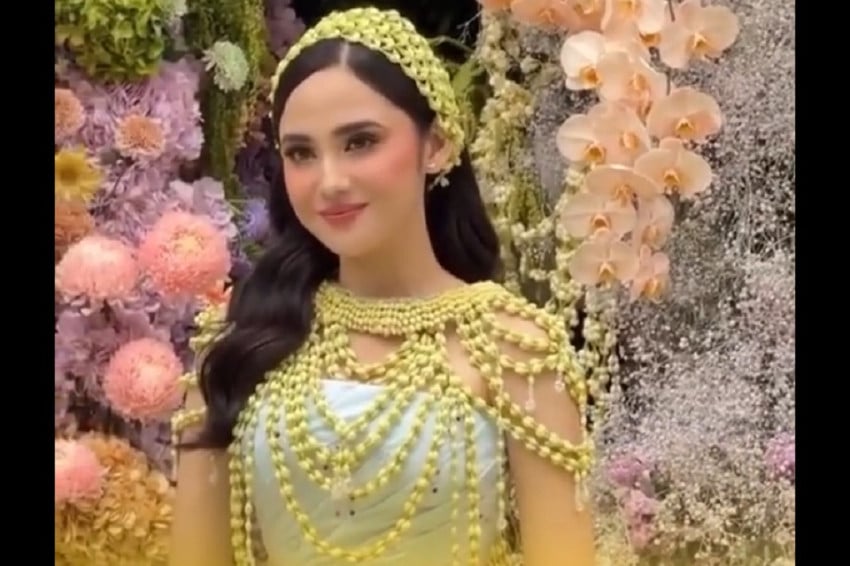 pesona-syifa-hadju-saat-siraman-cantik-dengan-makeup-flawless-tcm.jpg