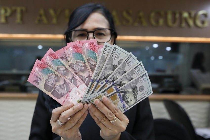 rupiah-masih-ambruk-awal-mei-2026-sentuh-rp17394-per-dolar-as-hnk.jpeg