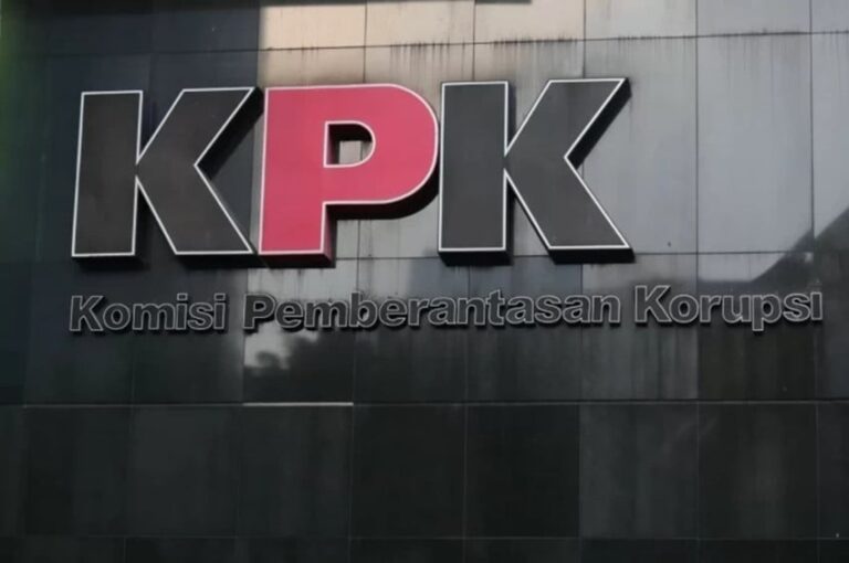 jaksa-kpk-limpahkan-berkas-perkara-mantan-ketua-pn-depok-ke-pengadilan-bandung-god.jpg