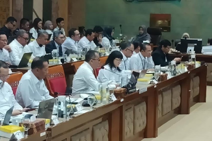 skandal-riset-palsu-internasional-mendiktisaintek-ungkap-4-terduga-pelaku-lulusan-uny-upb.jpg