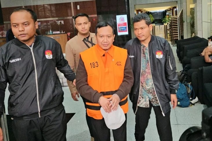 anggota-dprd-jatim-ditahan-kpk-diduga-beri-suap-rp15-miliar-demi-jatah-dana-hibah-rp834-miliar-lee.j.jpeg