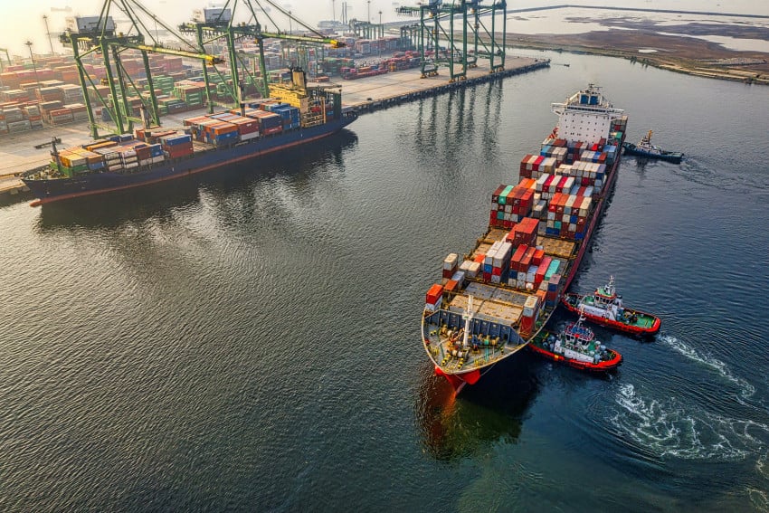 biaya-logistik-global-menggila-ancaman-inflasi-tak-hanya-dari-harga-minyak-kjw.jpg