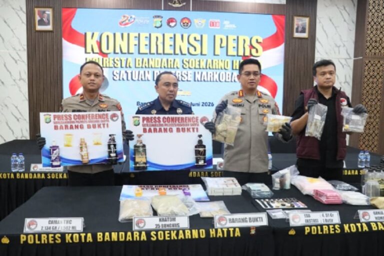 polresta-bandara-soetta-gerebek-pabrik-narkoba-internasional-beromzet-rp360-miliar-transaksi-pakai-k.jpeg
